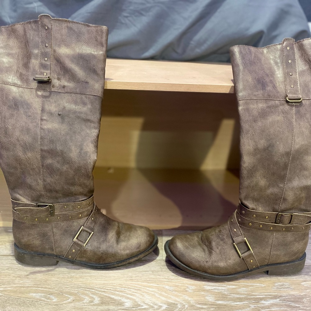 Women’s knee high boots